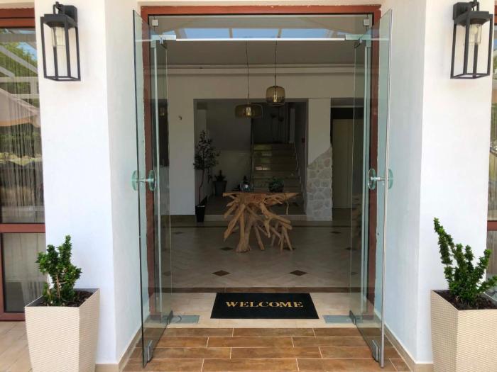 KLIO Apartments and Studios