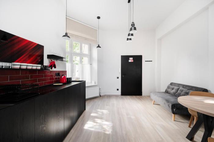 Narutowicza Downtown Apartment by BookingHost