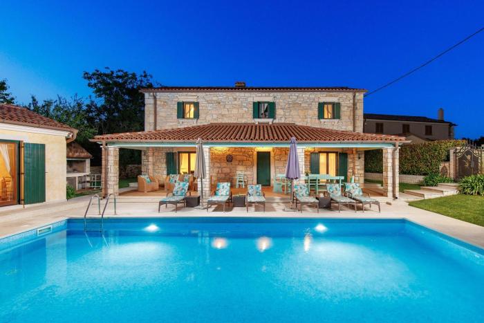 Countryside Villa Romina with private heated pool
