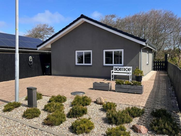 Holiday Home Eino - 150m from the sea by Interhome