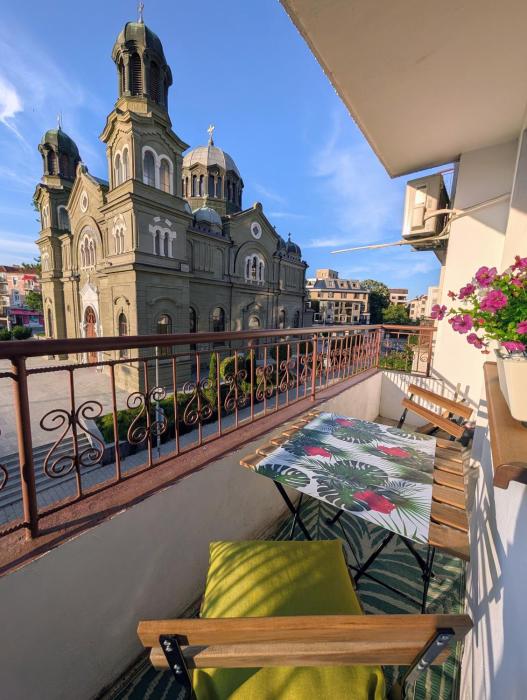Cathedral View Apartment - Burgas Top Center