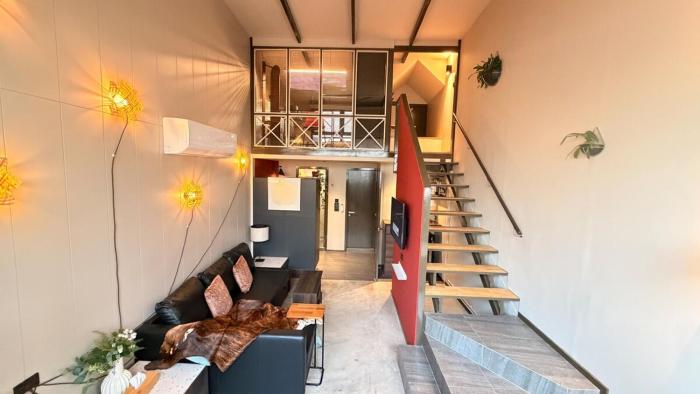Luxury Loft Villa 3BR Sleeps 10 Near BTS Silom