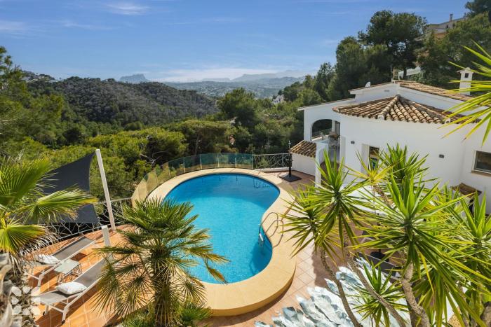 Villa Infinidad by Abahana Villas