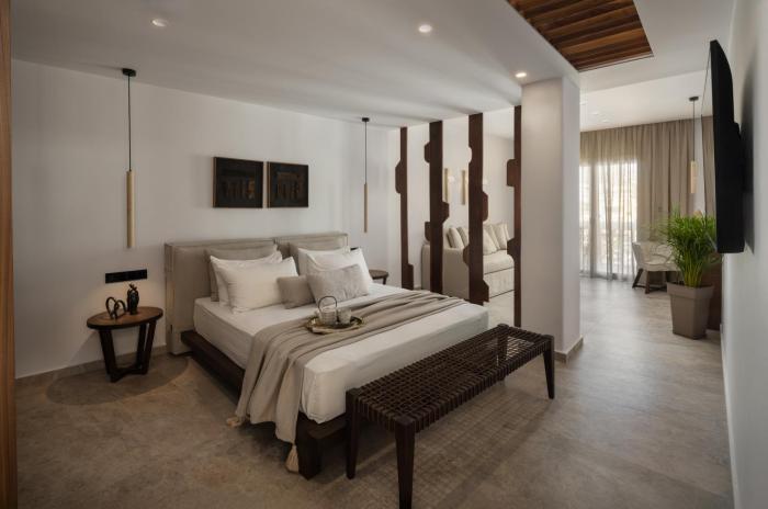 Anora Naxos Suites