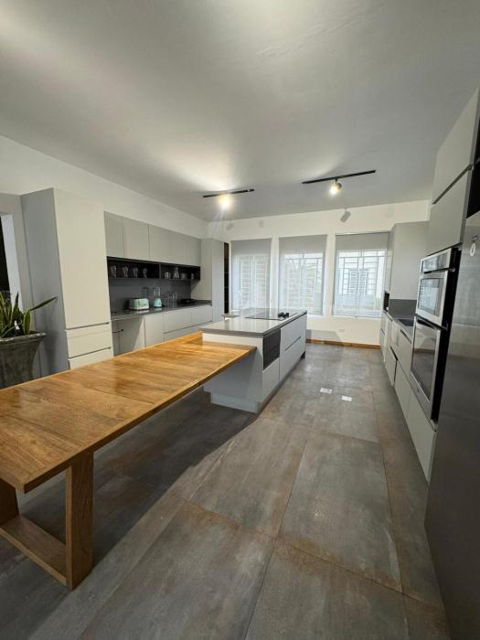 Towhouse VIP