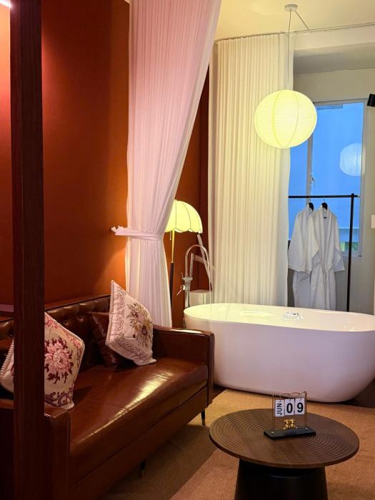 Homestay Quận 1 - Cách Starbuck New World chỉ 100 meters - An Nhien Boutique Homestay