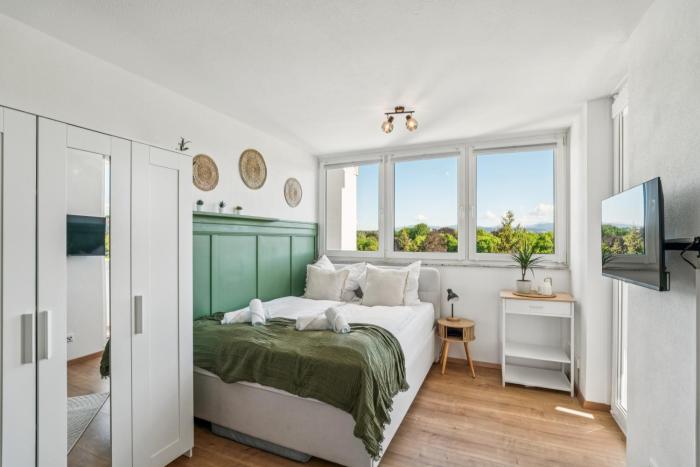 FreiBlick Kempten I Modernes Studio mit Aussicht