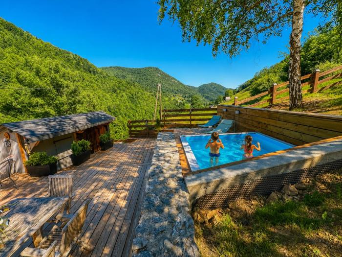 Le René-Sens, chalet 5p avec bain nordique, piscine et vue Pyrénées