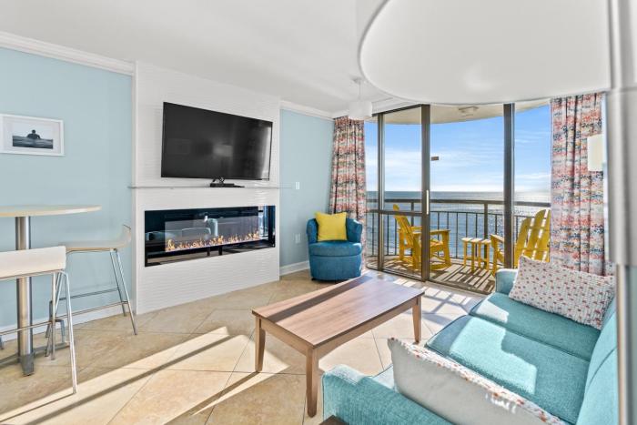 10th Floor Oceanfront with Spectacular Views! Poo