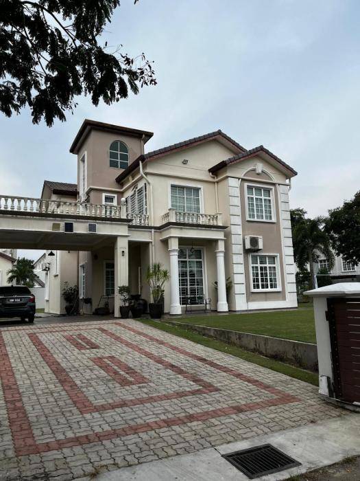 Ayer Keroh Bungalow