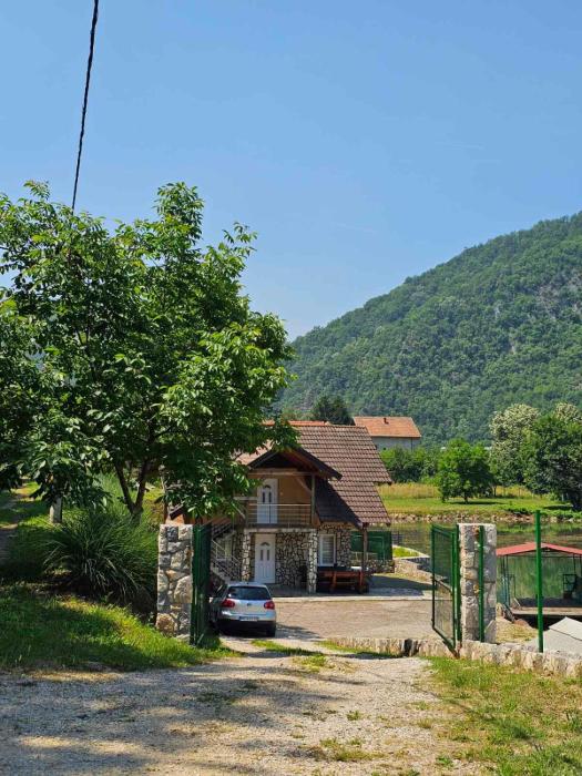 Vila Maksim