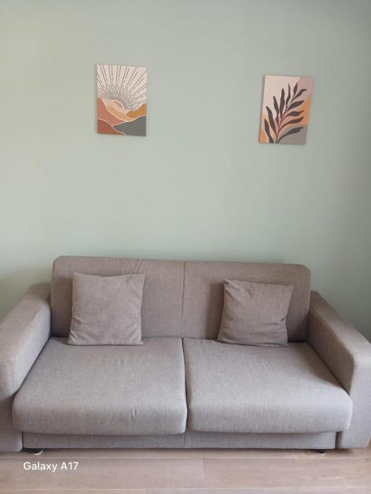 Beautiful studio with AC few minutes away to the beach