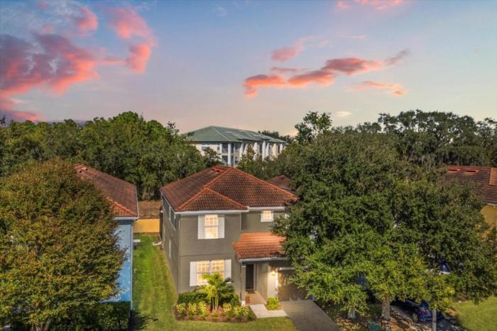 5 Bedrooms 5 Bathrooms Paradise Palms 8929Cp
