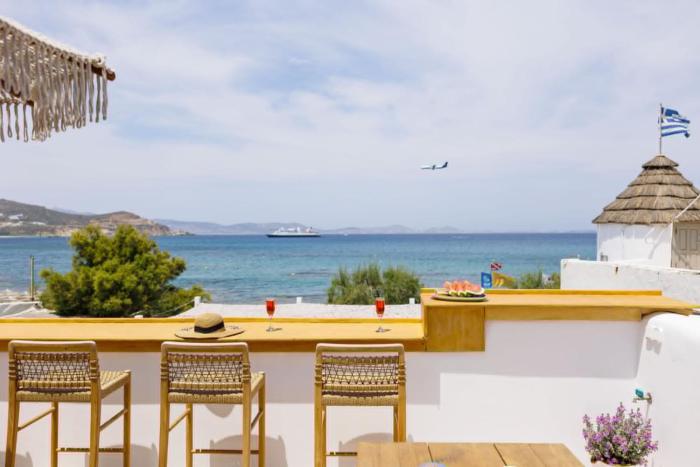 Flisvos Riviera Suite