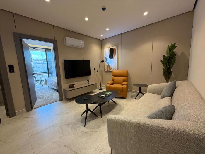411 tara-JRE Jabal Al Lweibdeh with stunning view