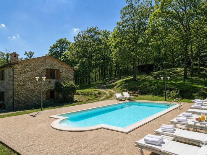 Exclusive Holiday Villa with Private Pool between Marche and Umbria