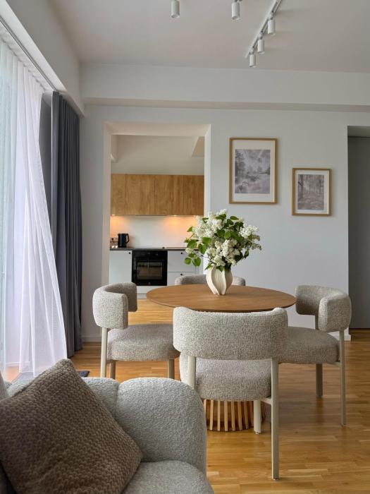 Seaside apartment with free parking, big balcony