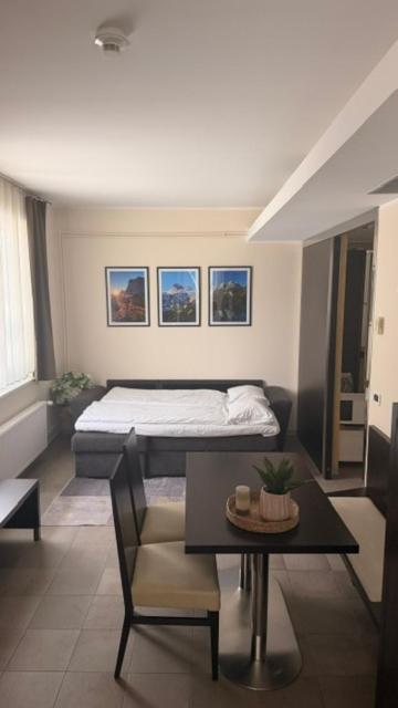 Apartma Anka ***