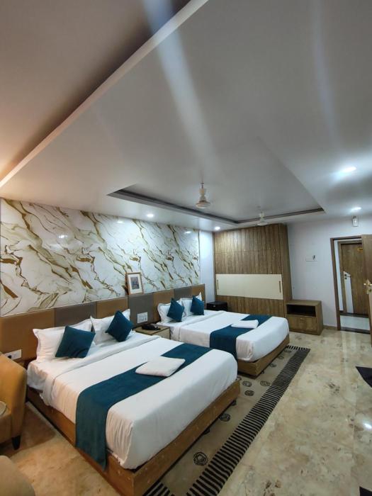 Aanantshri Hotel & Resort