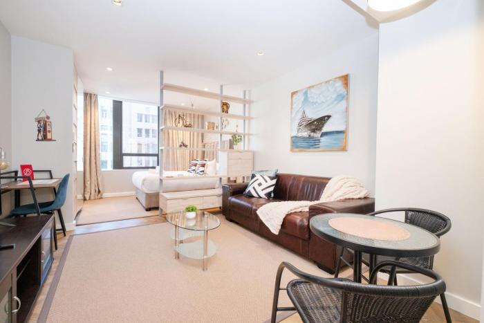 Foreshore Place - City Studio Apartment