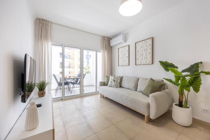 Lumi Apartment - with Pool & Garden view