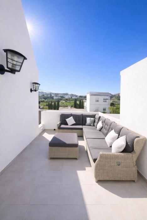 Beachfront Penthouse with Terrace and Sea Views