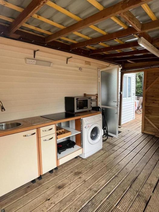 Bright chalet close to the beach and town centre