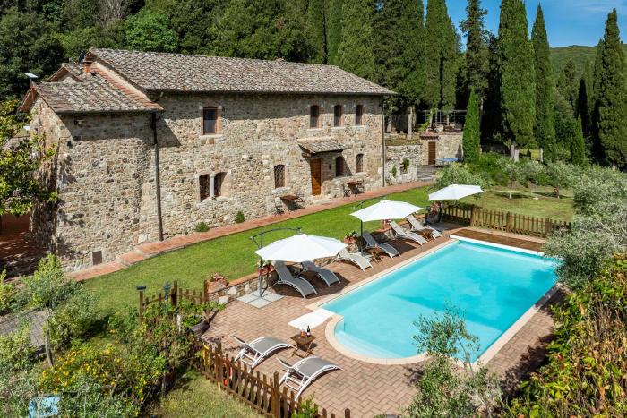 PODERE MONTIONI 6&2, Emma Villas