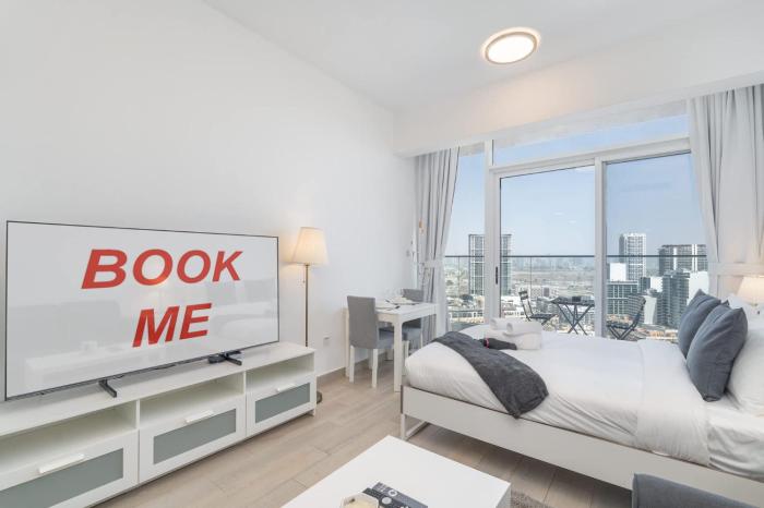 Free housekeeping visits during your stay - StayShort - The Skyline Studio - Elegant Living at Bloom Heights JVC