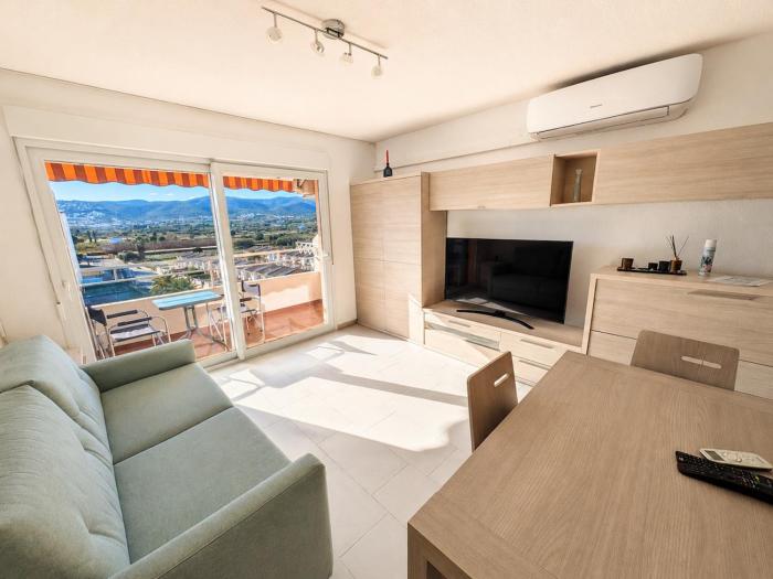 Studio in Peñismar I - On the beachfront