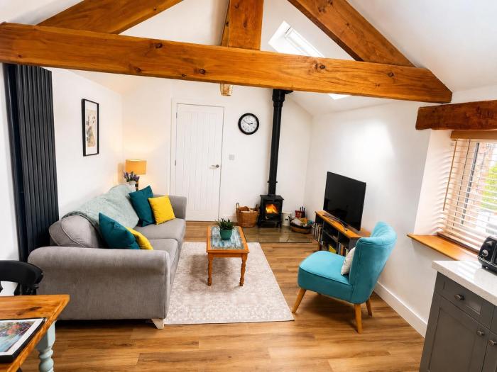 Couples Retreat - Cosy Modern Cottage ,Near Carlisle, the Borders and the Nrth Pennines , near village pub & in peaceful village location