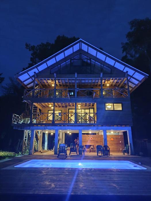 Chalet frente al lago