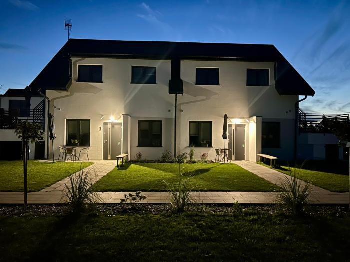 AHOJ REWAL- 450 m do plaży -Apartament na piętrze-