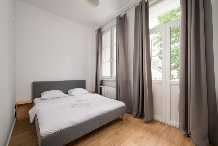 Miodowa Royal Old Town Apartment by BookingHost