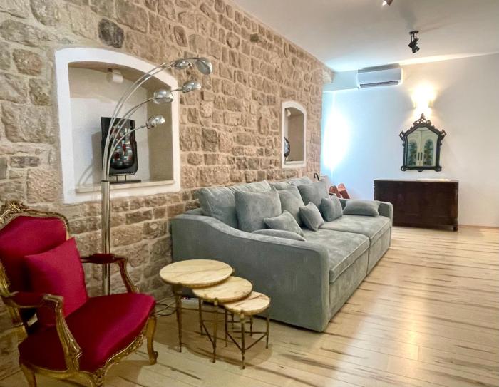 Apartment Papalić Palace