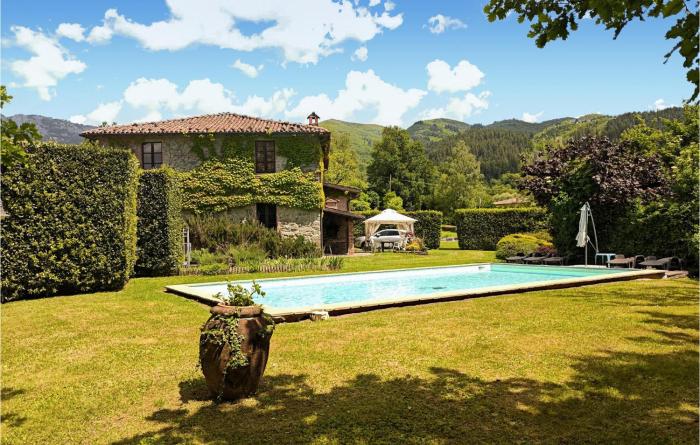 Lovely Home In Villa Collemandina