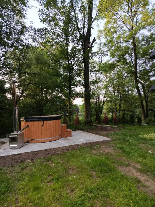 Willa Pod Jasieniami -basen plac zabaw