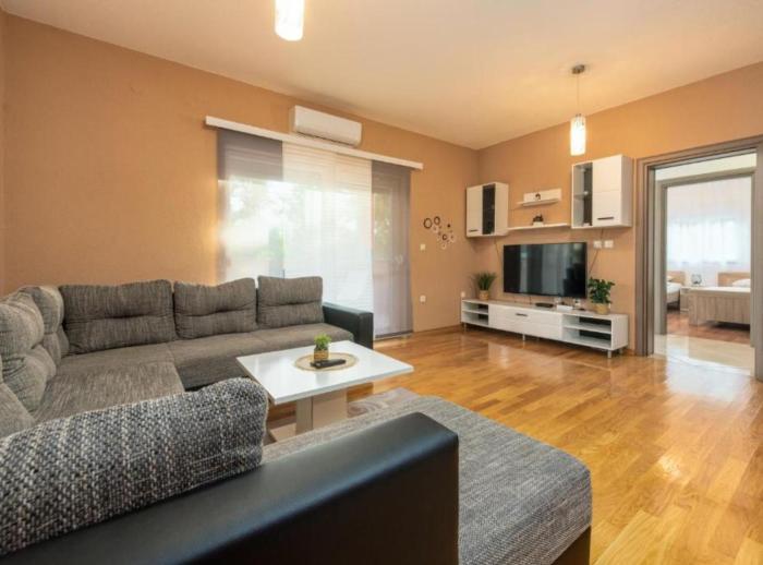 Sweet Apartment Dora