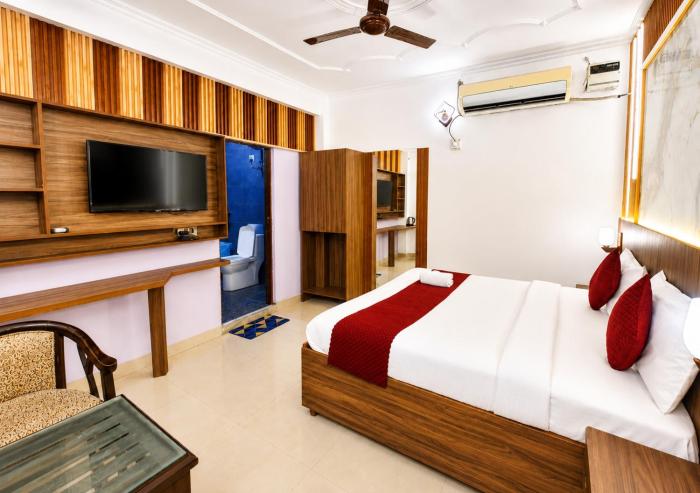 Atlas Inn Near IGI Airport