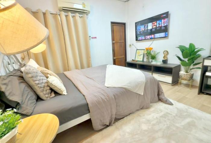 House near bts kasetsart 5bedroom 4bathroom