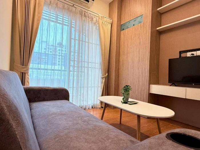 Cozy Condo Near Nimman Steps from Maya Mall