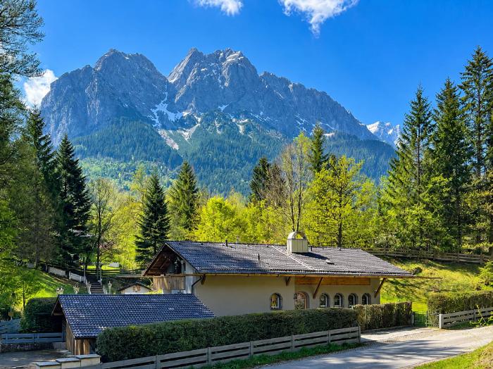 Naturidylle zwischen Wald und Wiese