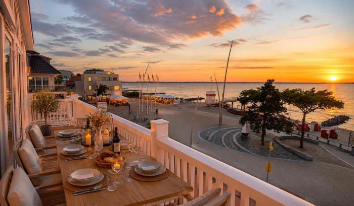 Panorama Suite XL im Ferienhaus Urban mit Meerblick Strandkorb für bis zu 10 Personen