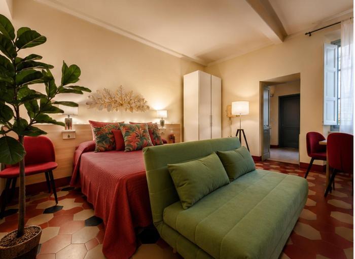La Luna Apartments