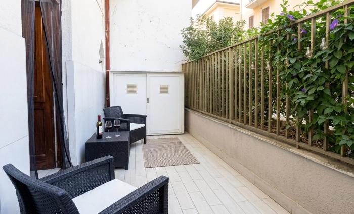 Partenope, in the heart of the city of sea and sun
