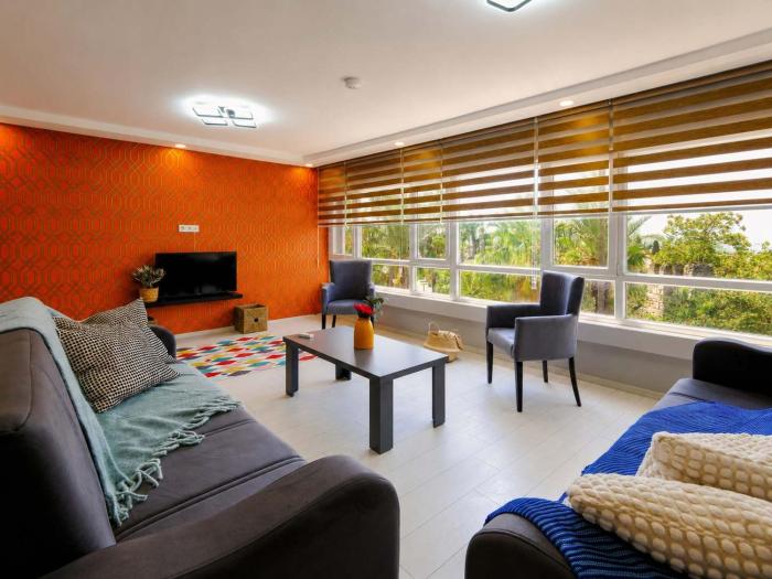 Hadrian Olive Flat by Maxi Homes Walk to Hadrian Gate