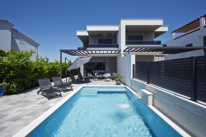 VILLA Marija