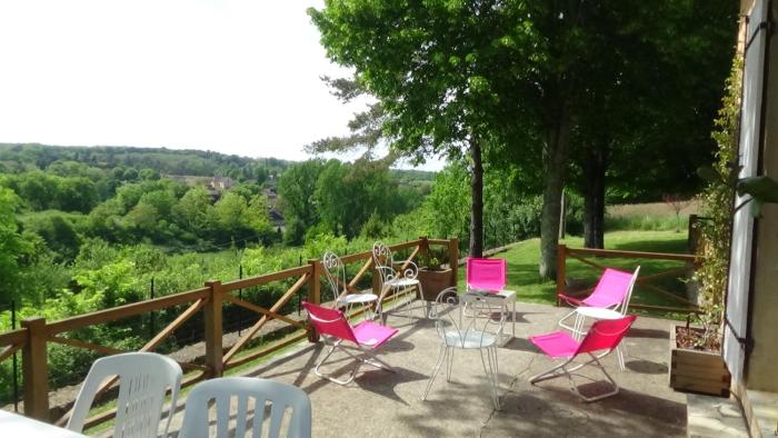 Grande maison familiale tout confort au calme entourée de verdure 3 chambres - 2 salles de bains