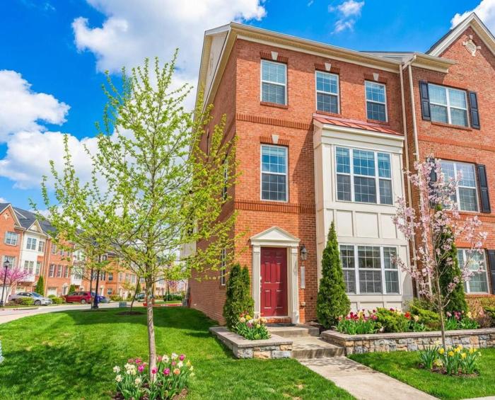 Upscale, Central & Cozy TH+ Families & Pets Parks