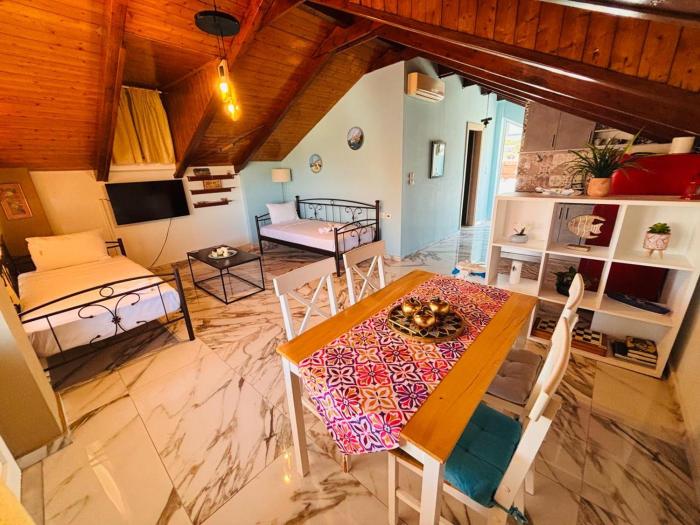 HELEN STUDIOS Loft
